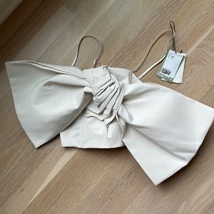 Adorable organza bow crop top !